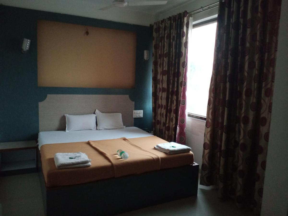 Malhar Palace Hotel Shirdi Eksteriør bilde