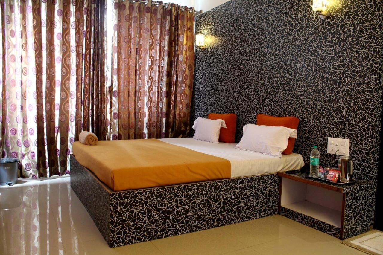 Malhar Palace Hotel Shirdi Eksteriør bilde